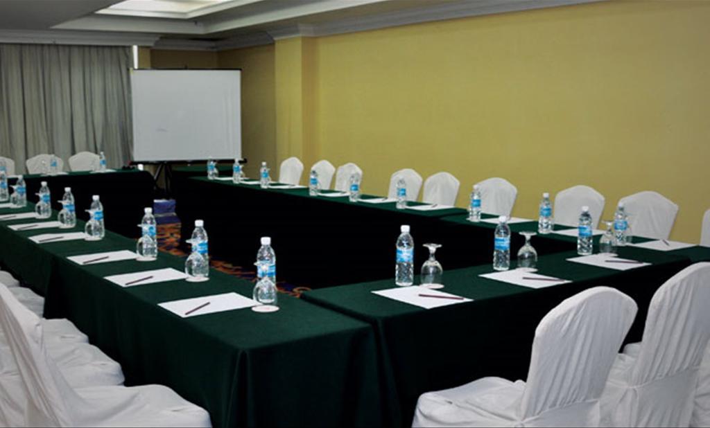 Tang Dynasty Bay Hotel 2*