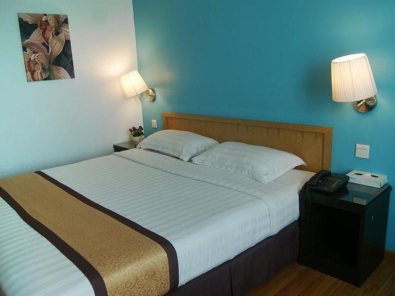 Tang Dynasty Bay Hotel 2*